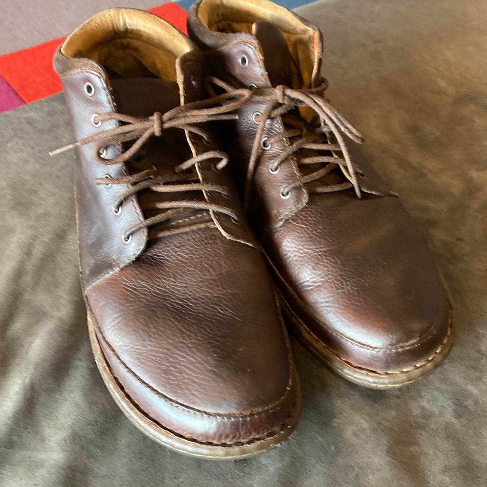 Born boots.  Most comfortable boots you will wear!!    Very high quality!!